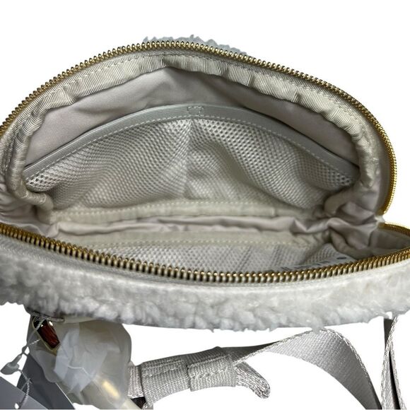 Lululemon Everywhere Belt Bag Fleece White and Gold NWT - Picture 11 of 14